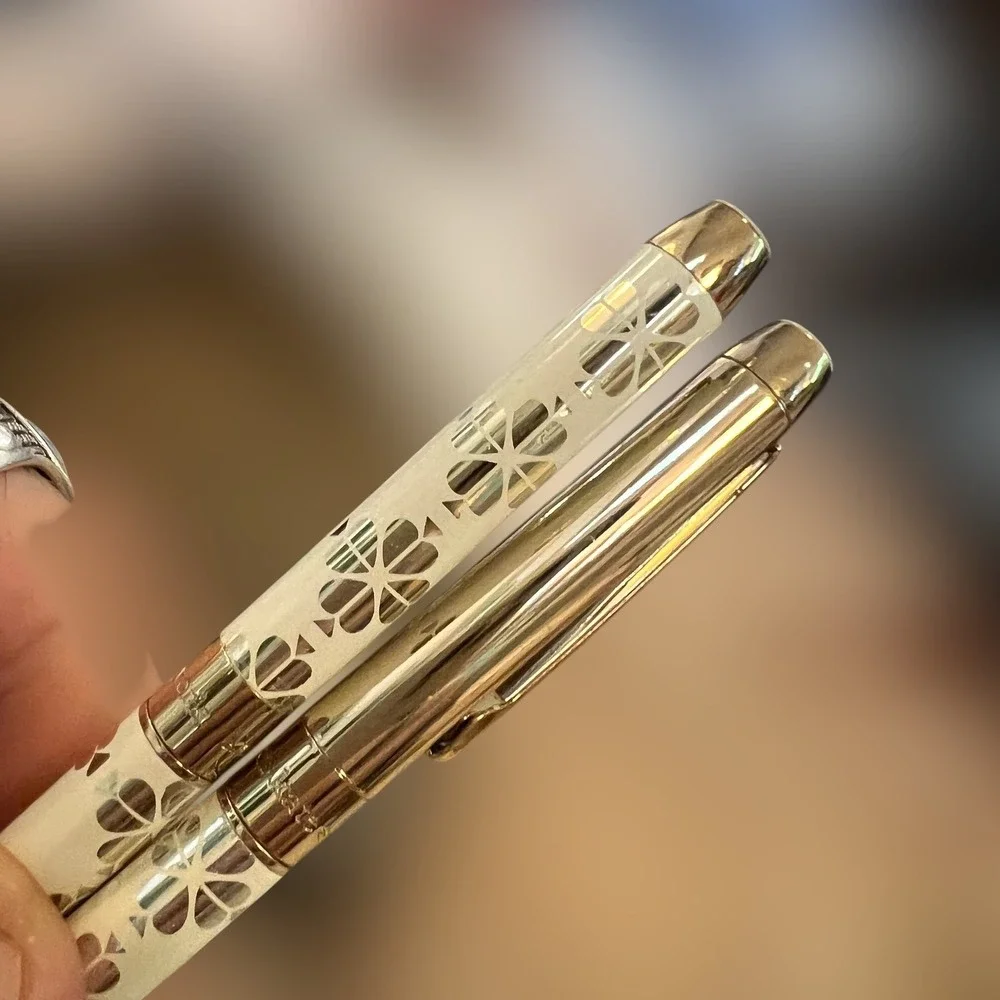 Kate Spade New York 2 Pen Pencil Set Writing White‎ Gold Spade Flower PRINT EUC